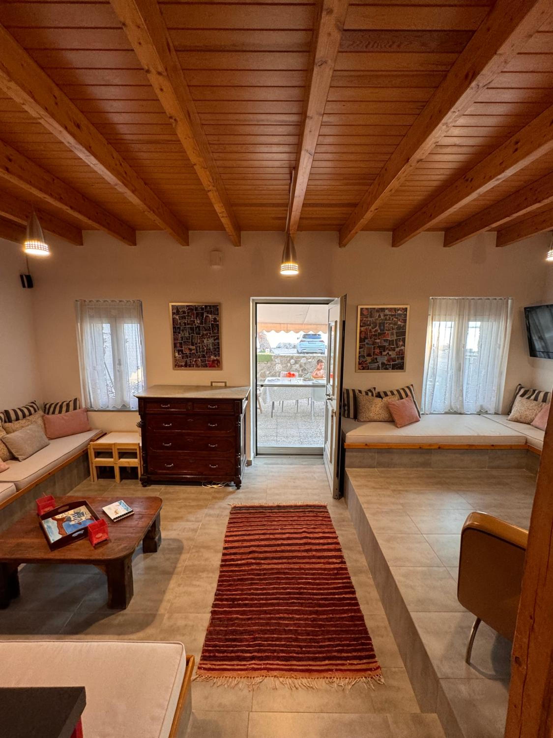 Ianos Maisonette