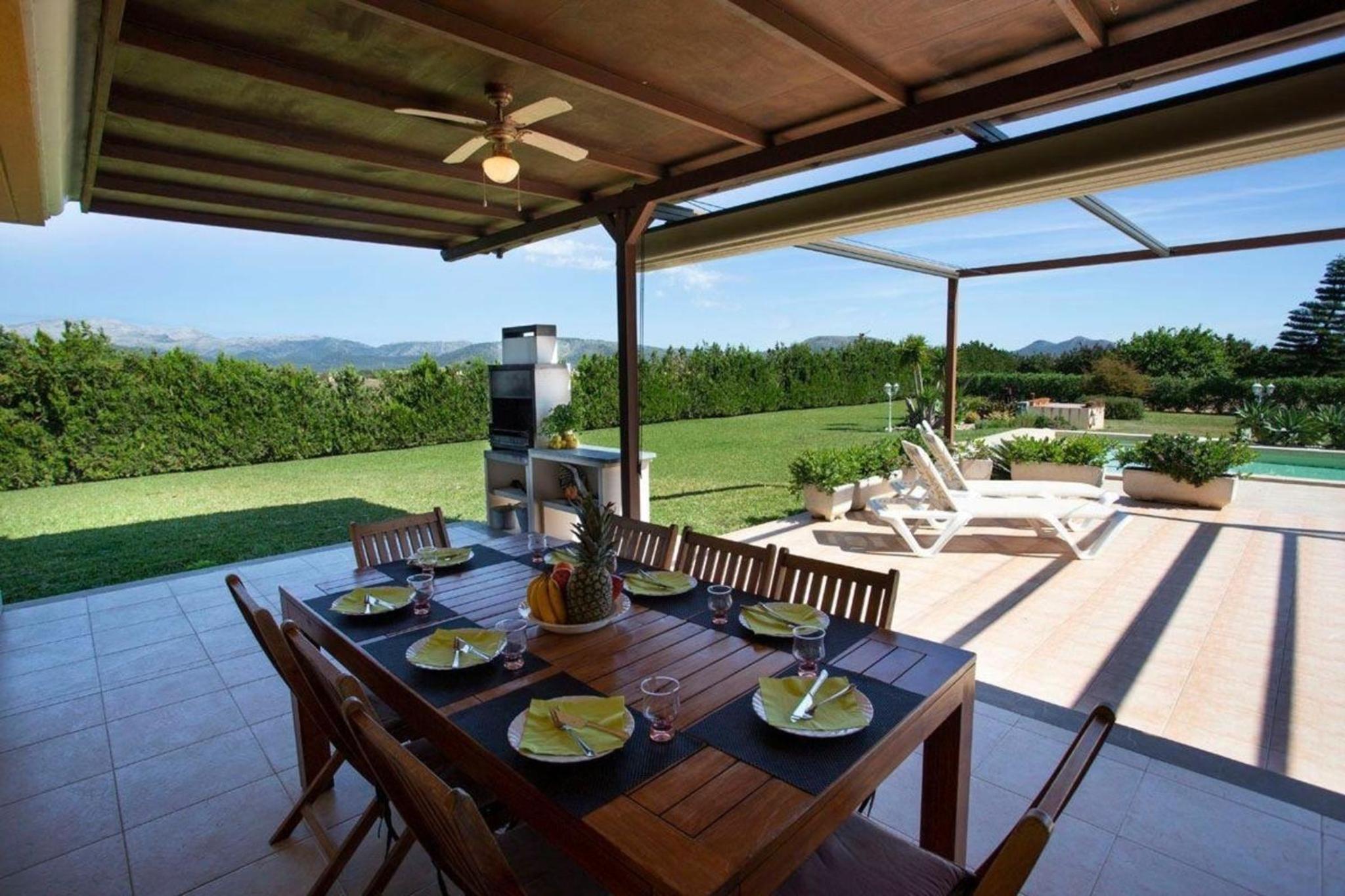 Großzügige Finca Alegria mit beheizbarem Pool