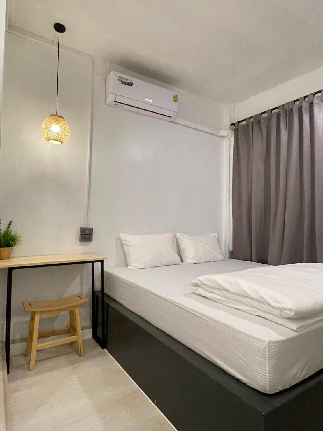Ekanek Hostel