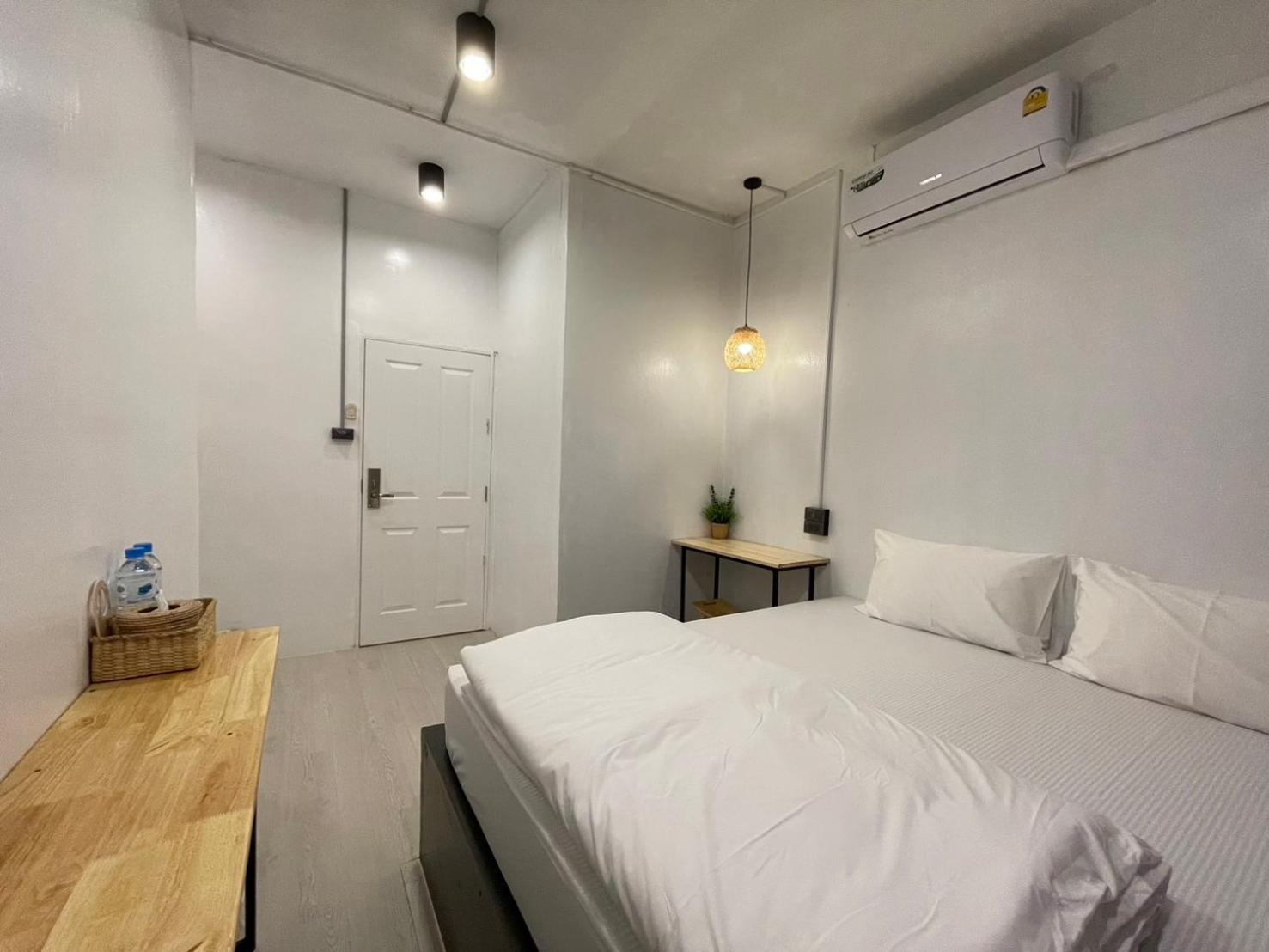 Ekanek Hostel
