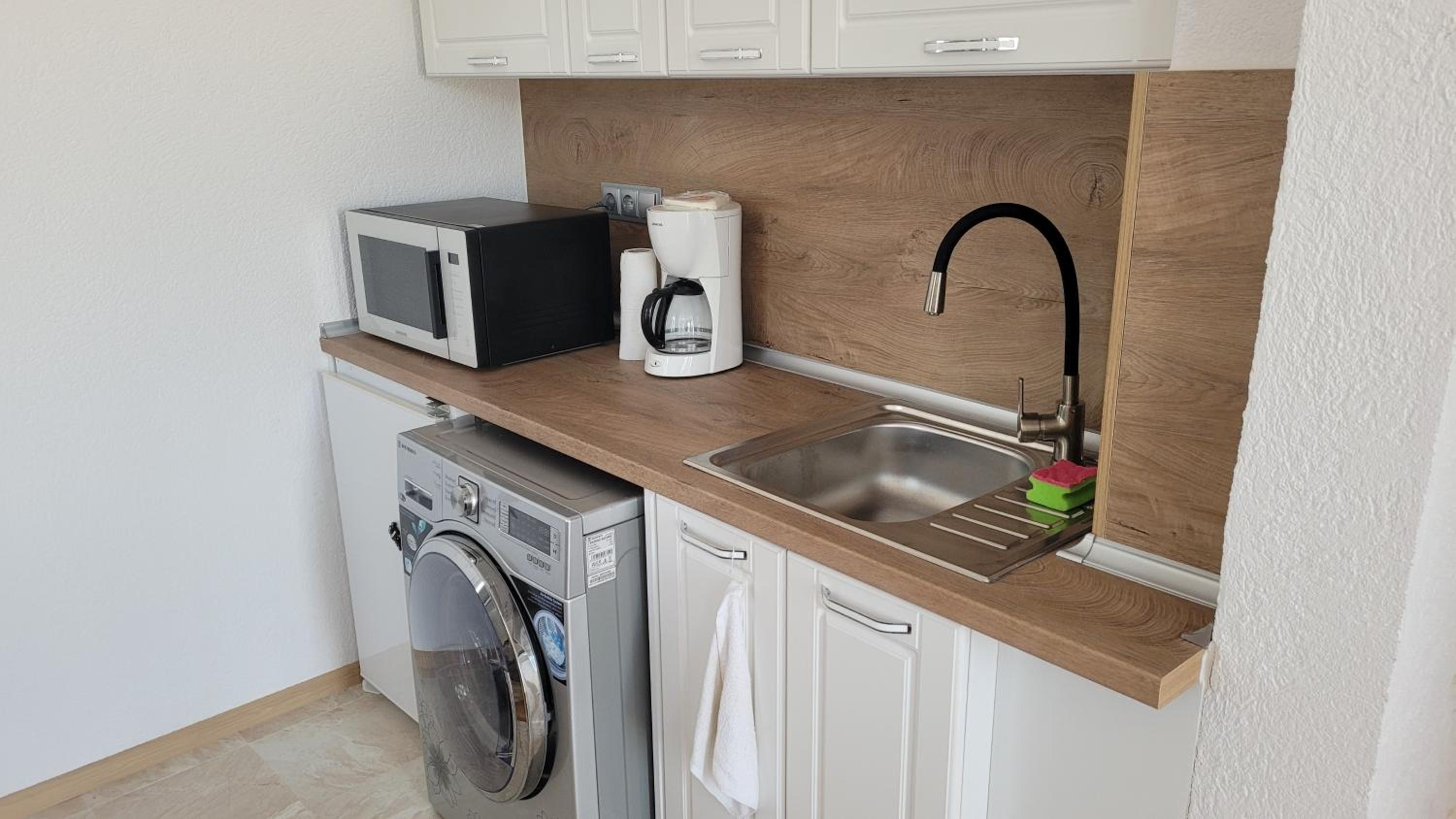 Strumyani tiny flat
