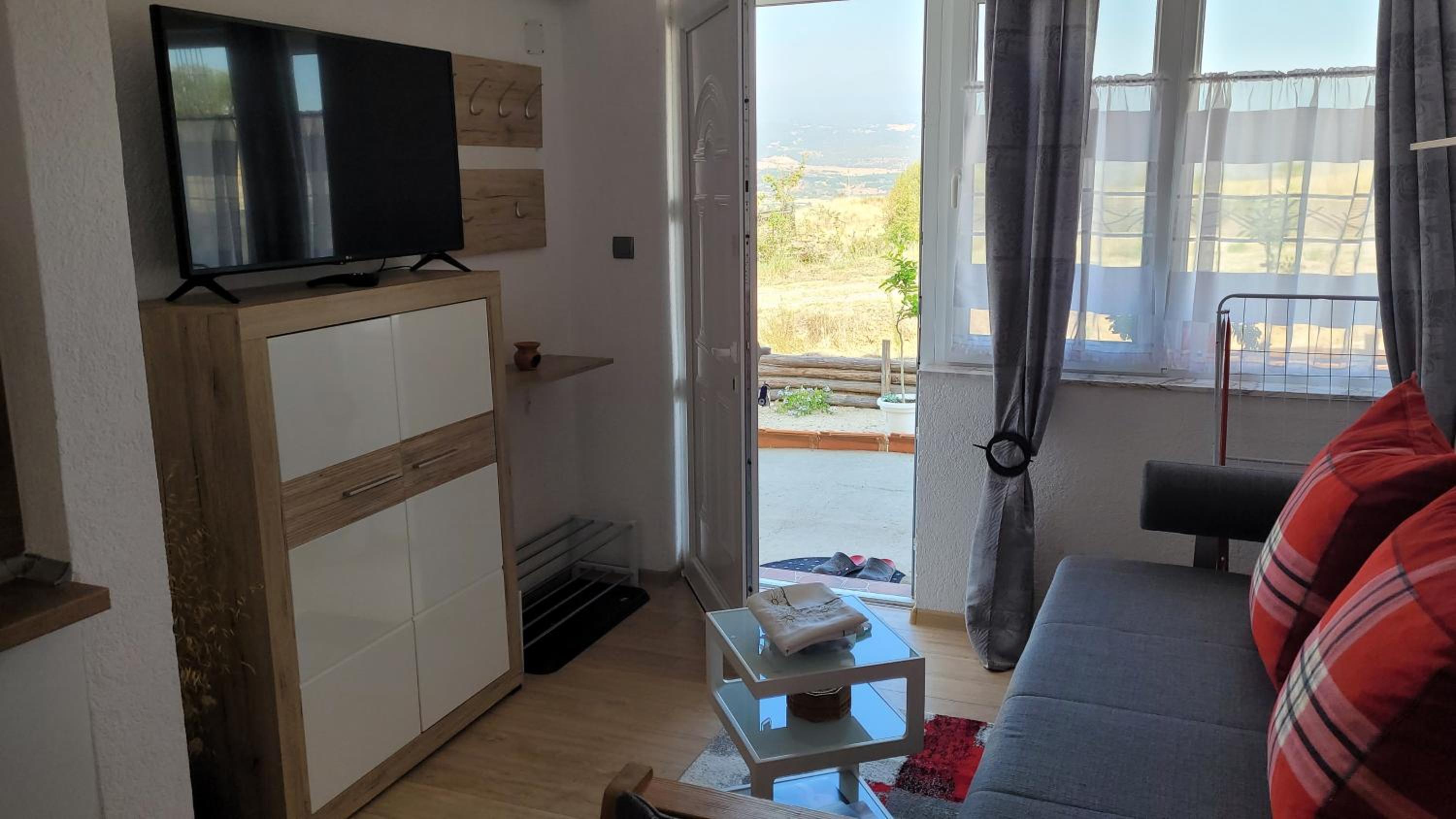 Strumyani tiny flat