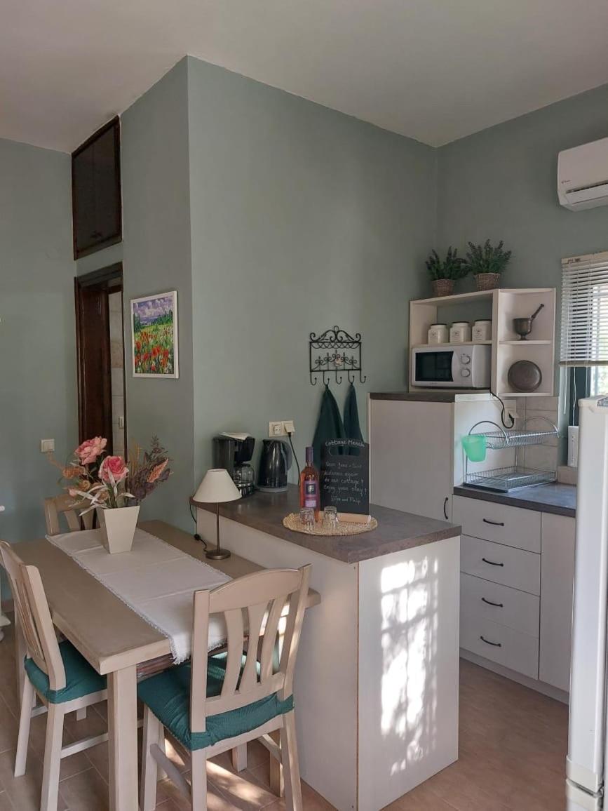 Cottage Meraki