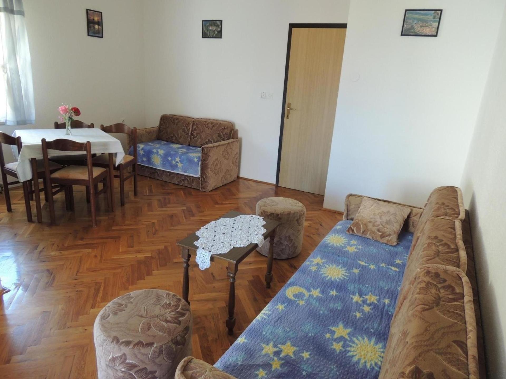Appartement mit Terrasse view 3