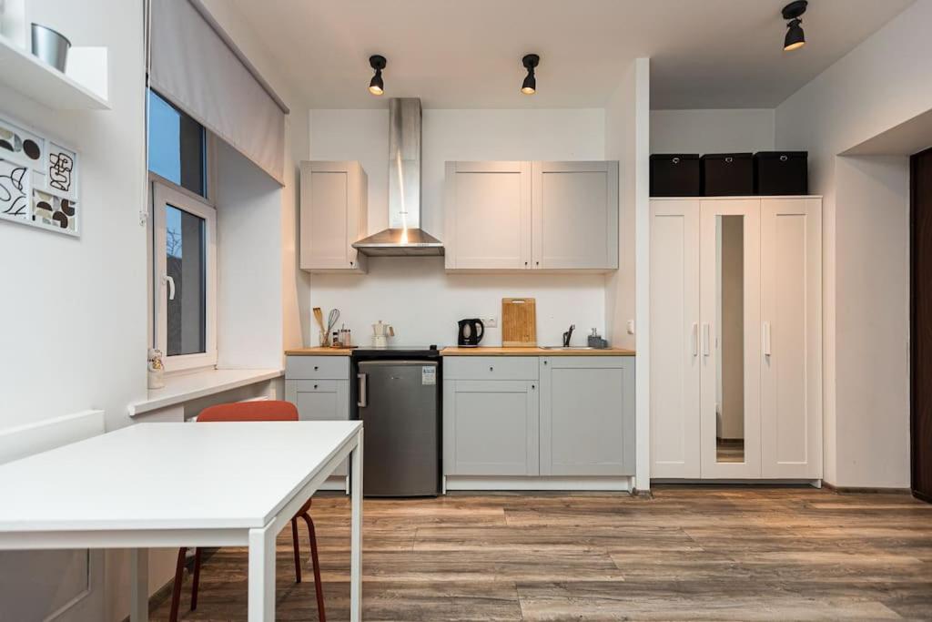 Cute studio APT with a View over the rooftops and Free parking in the area view 2