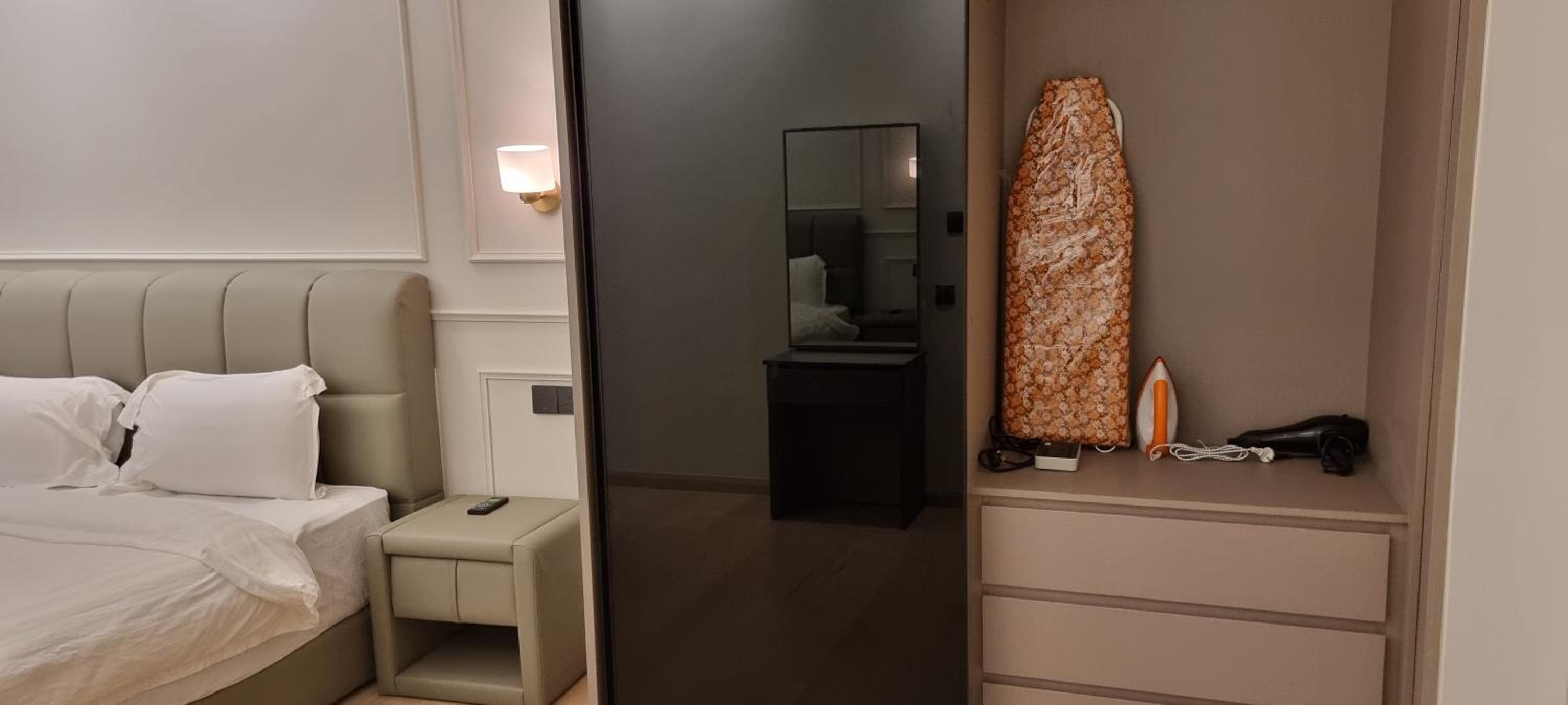 Star Superior KLCC Suite 4-5pax by LavishHome