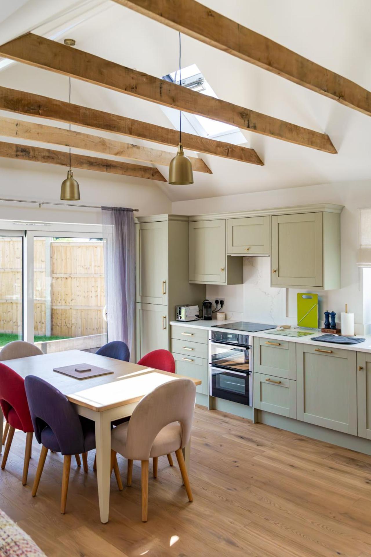 Bungalow Close to South Downs & Beach view 3