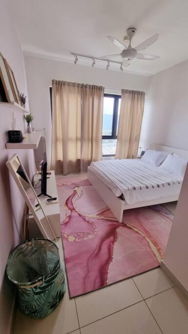 Comfortable Cozy Apartment Top Floor photo 3