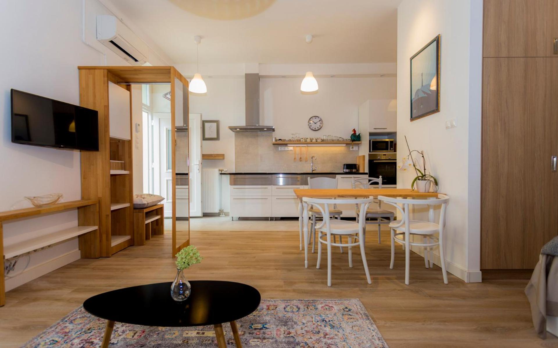 Laksa Apartments