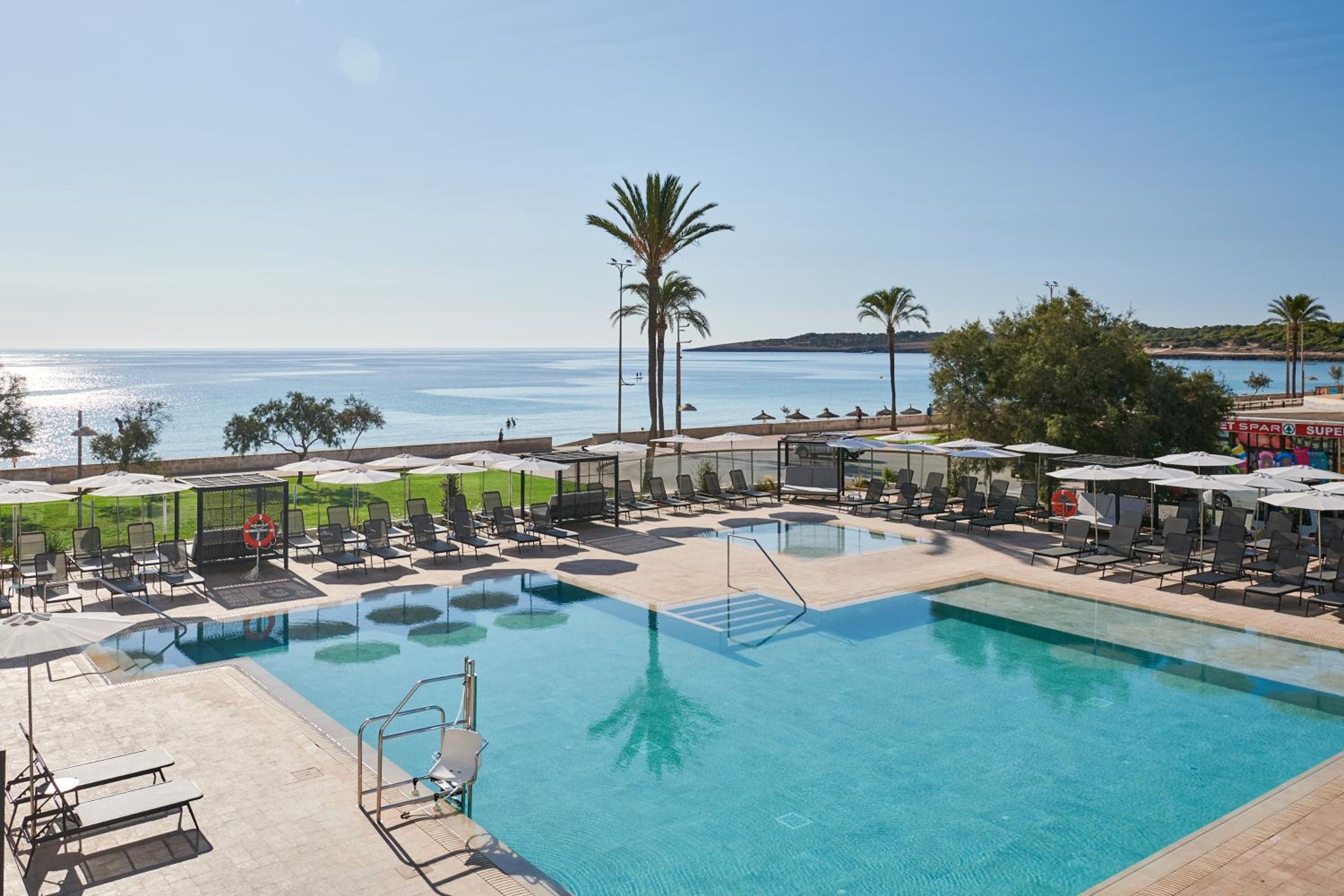 Hotel Hipotels Flamenco - Image 1