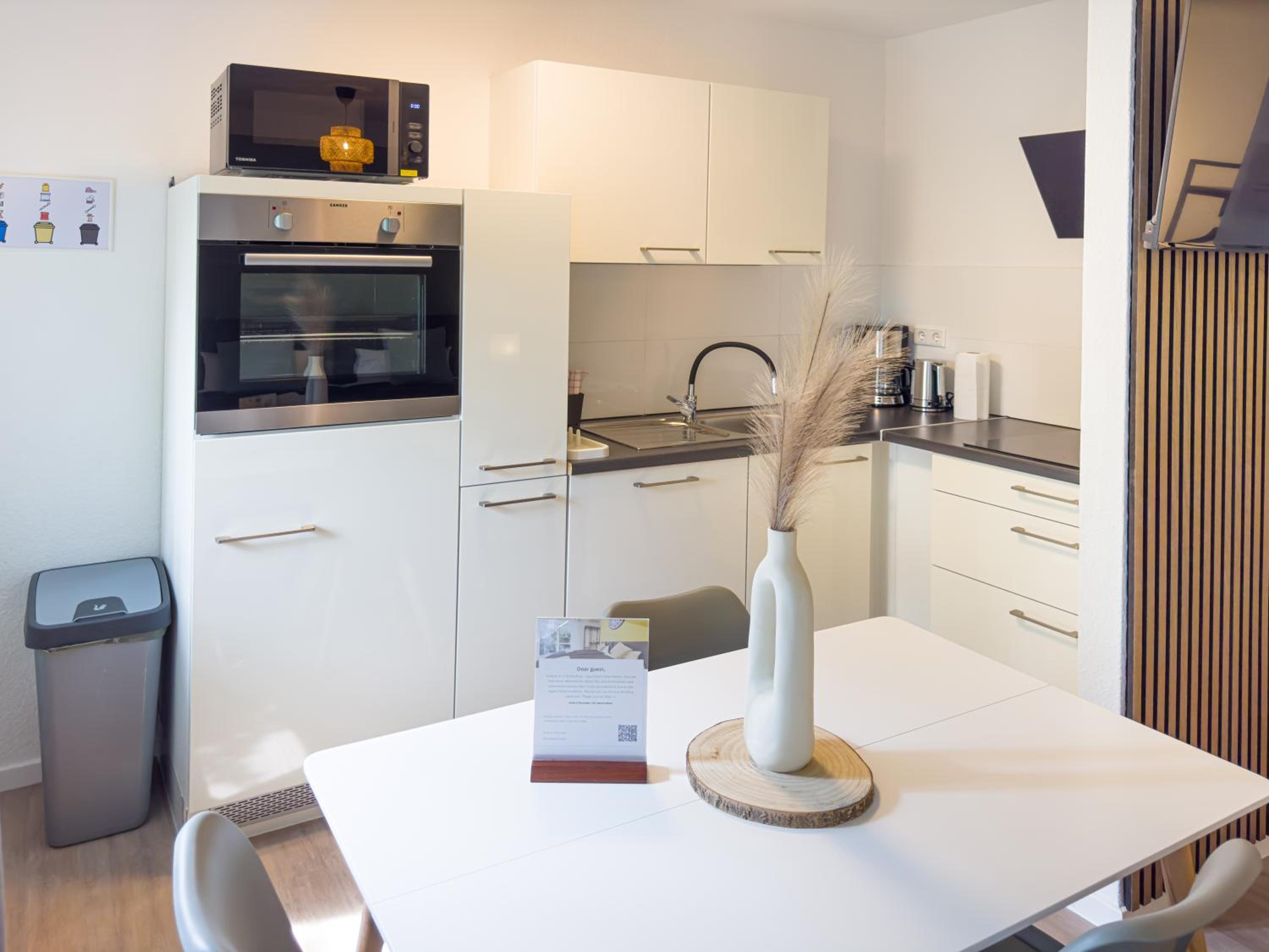 ImmoStay S#6 - Ferienwohnung, WiFi & Free Parking Nähe Mercedes Benz