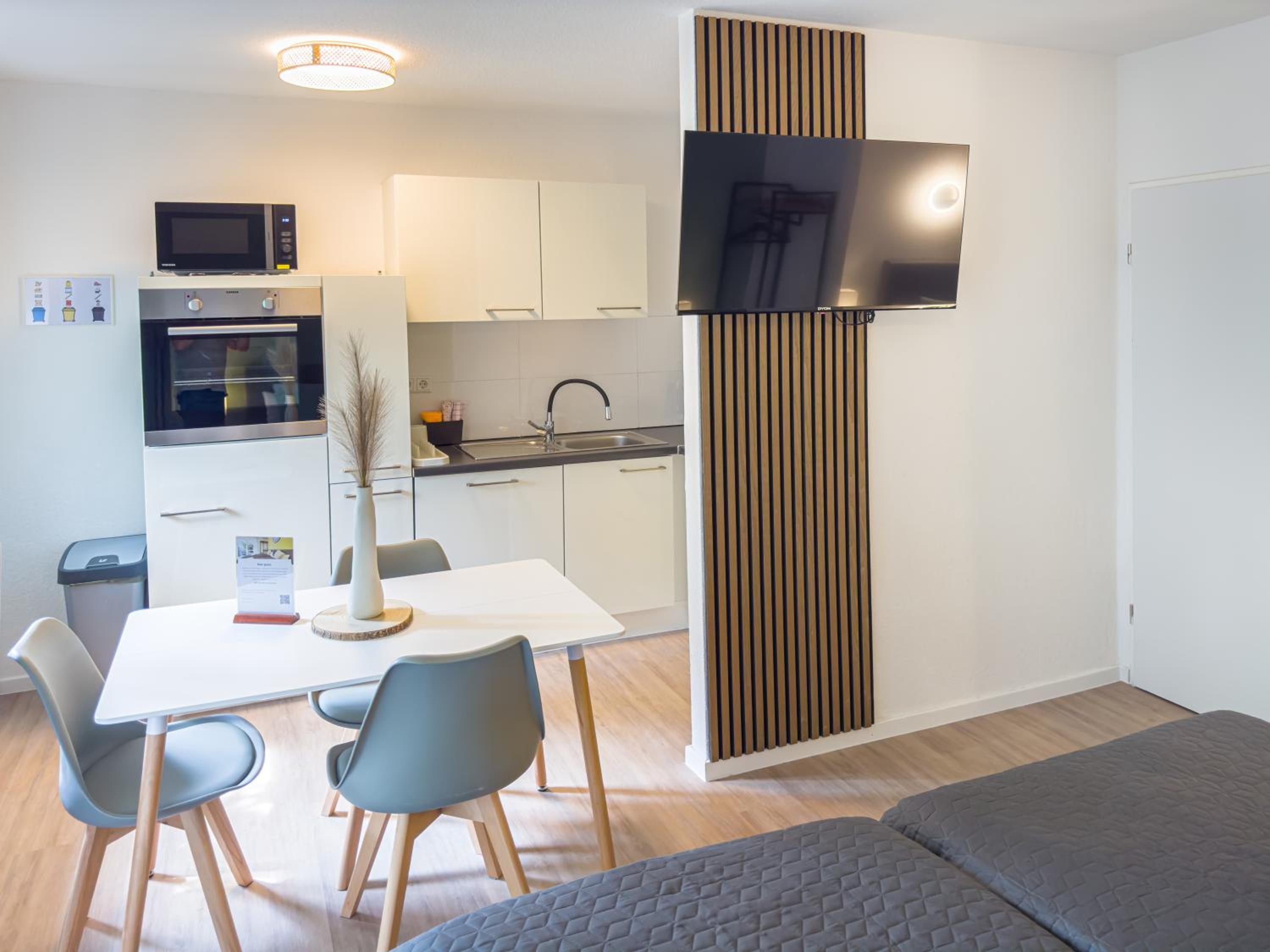 ImmoStay S#6 - Ferienwohnung, WiFi & Free Parking Nähe Mercedes Benz