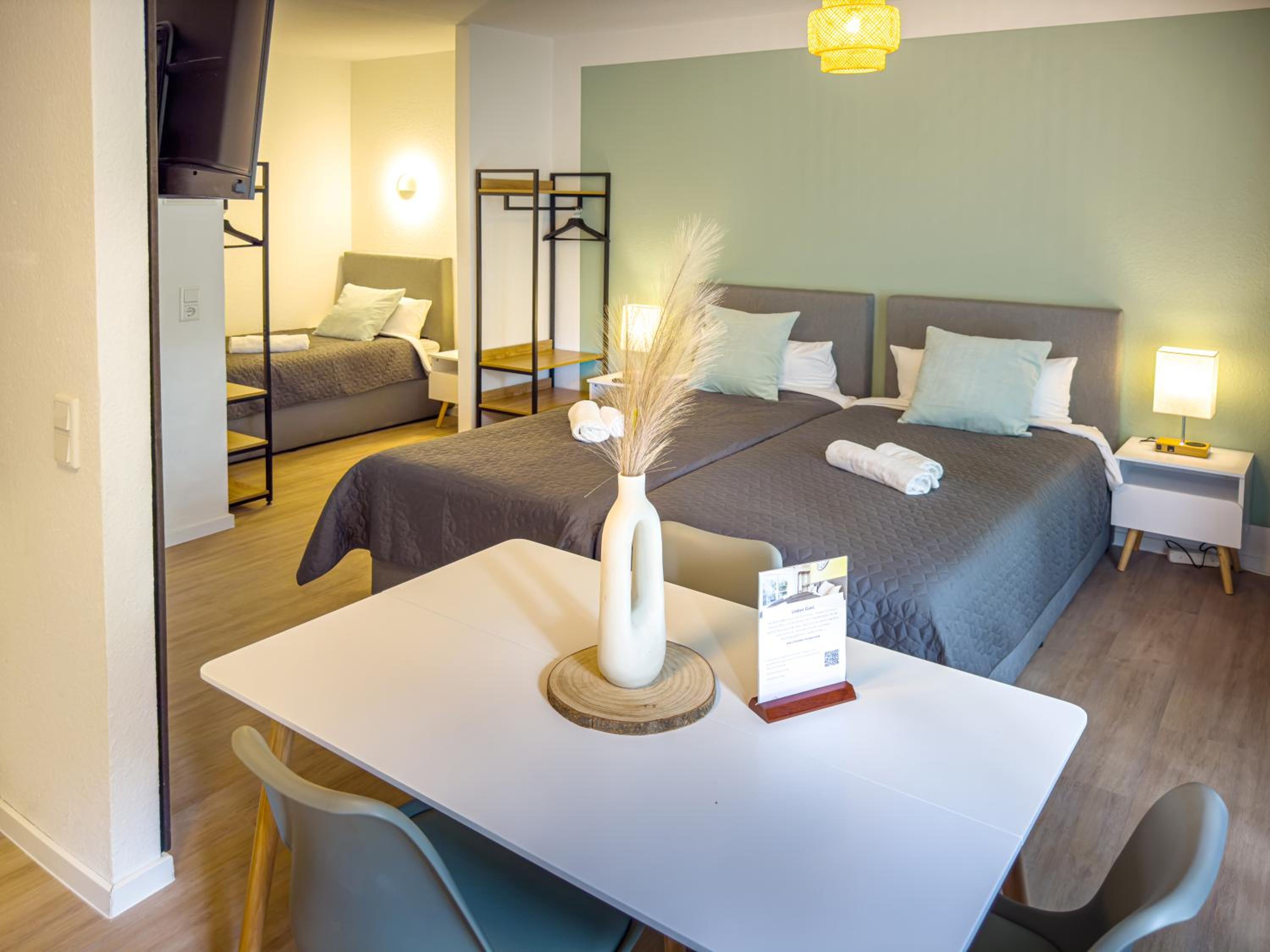 ImmoStay S#6 - Ferienwohnung, WiFi & Free Parking Nähe Mercedes Benz