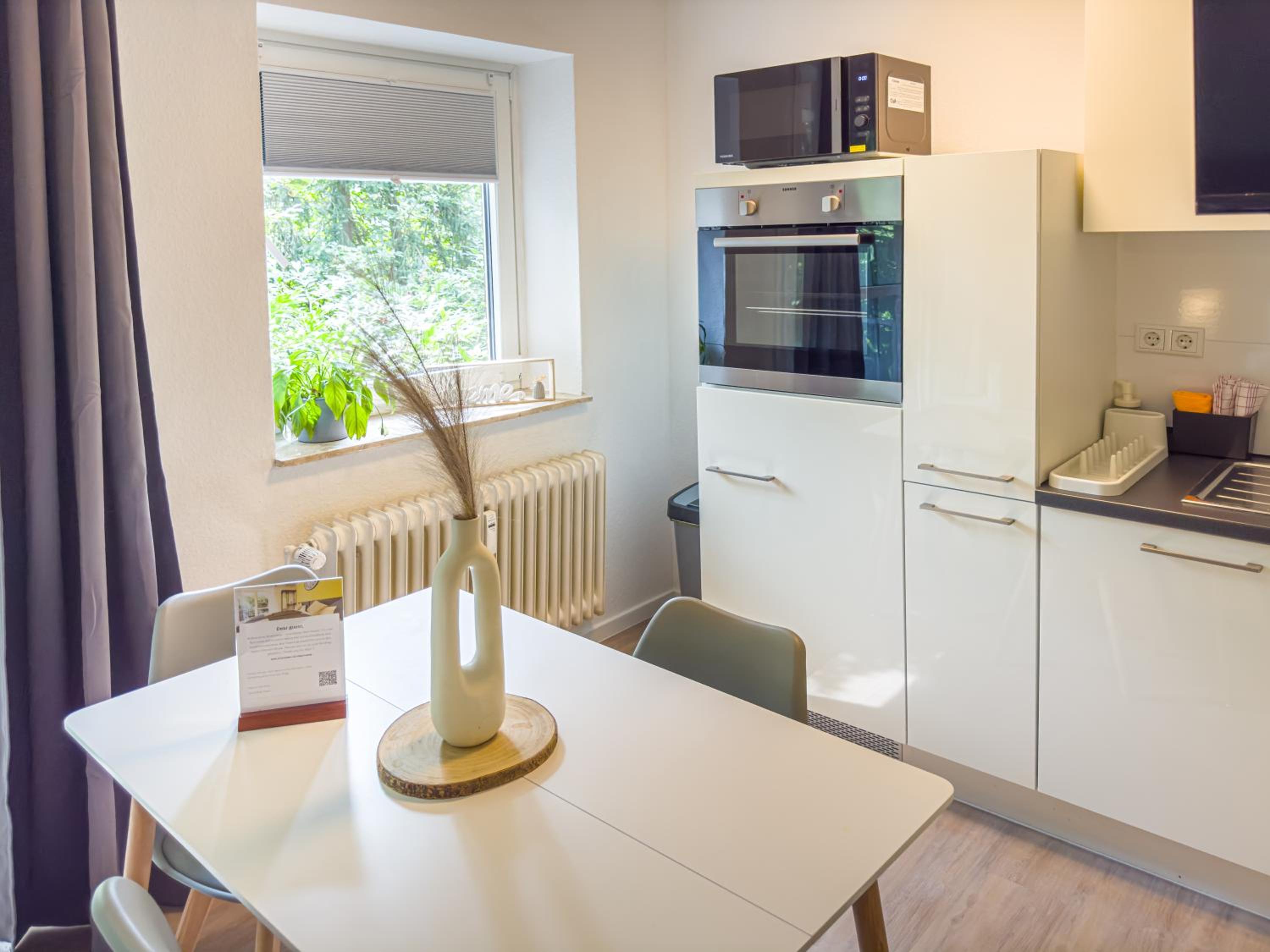ImmoStay S#6 - Ferienwohnung, WiFi & Free Parking Nähe Mercedes Benz