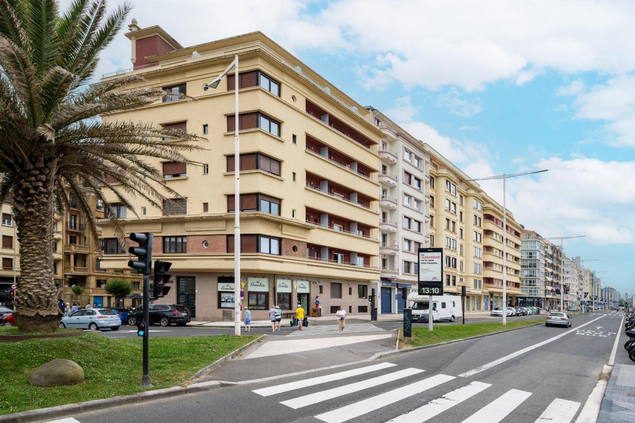 ZURRIOLA by Prim Home Rentals