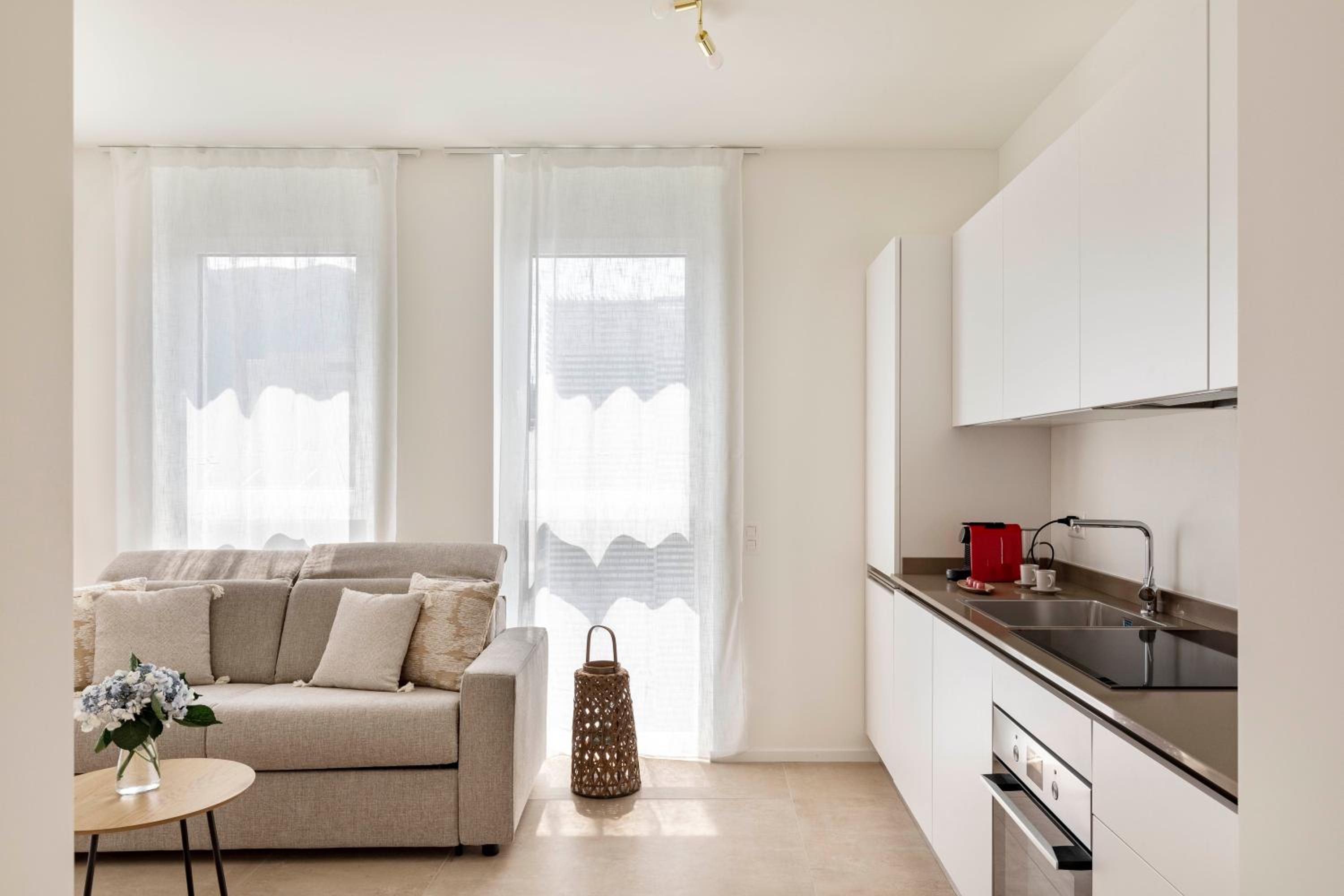 Regalia Suites - Free Parking