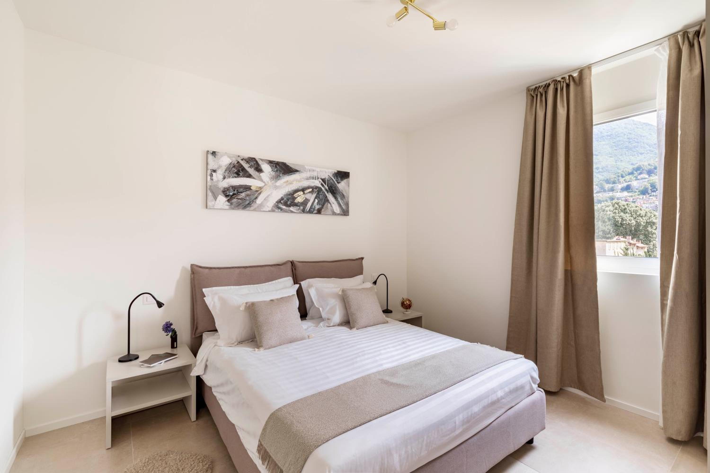 Regalia Suites - Free Parking