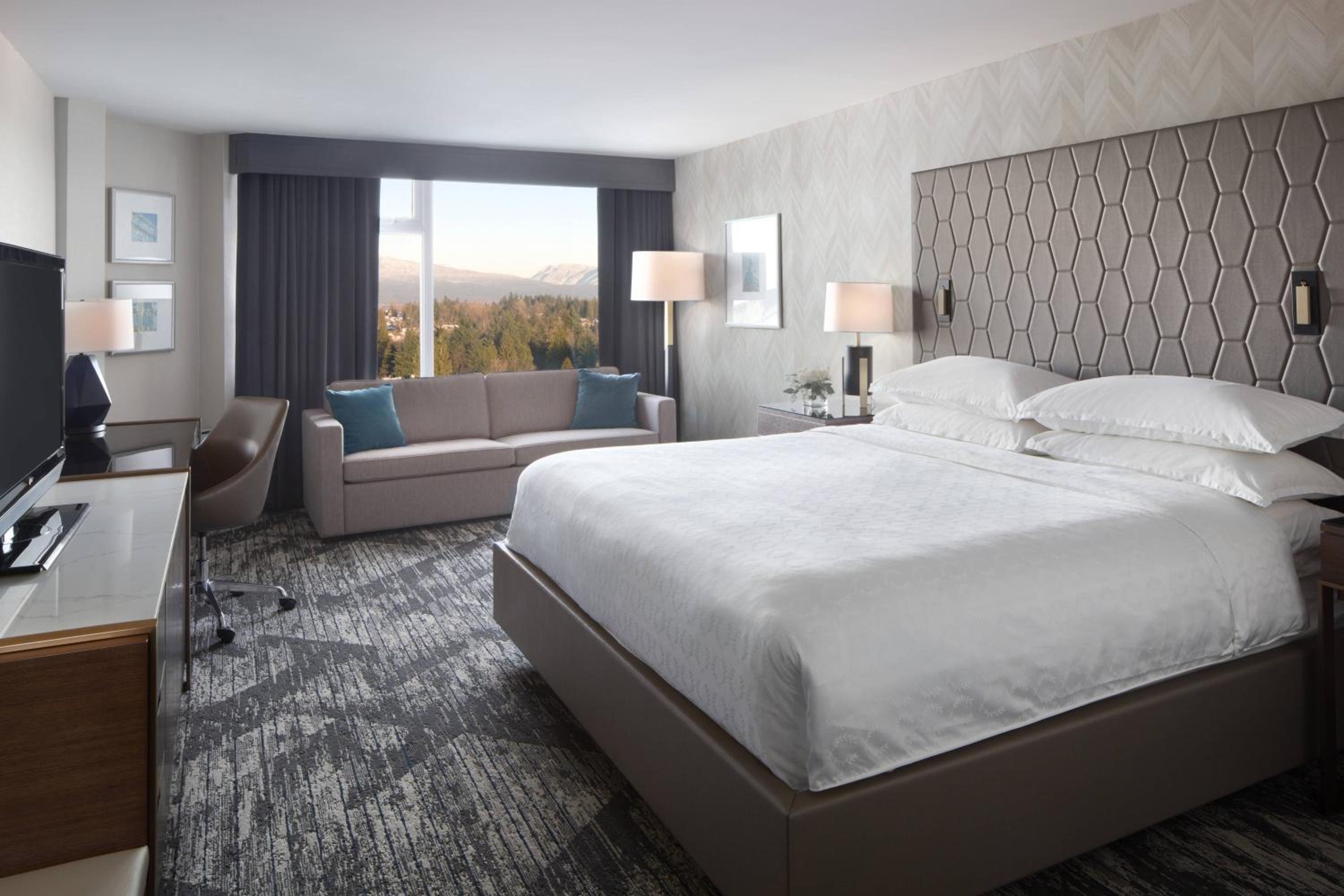 Surrey Vacations - Sheraton Vancouver Guildford Hotel - Property Image 4