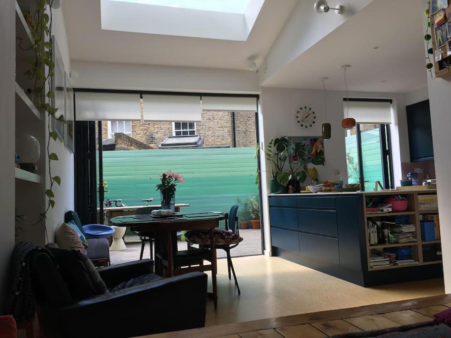 Clapham, London 4 bedroom family house