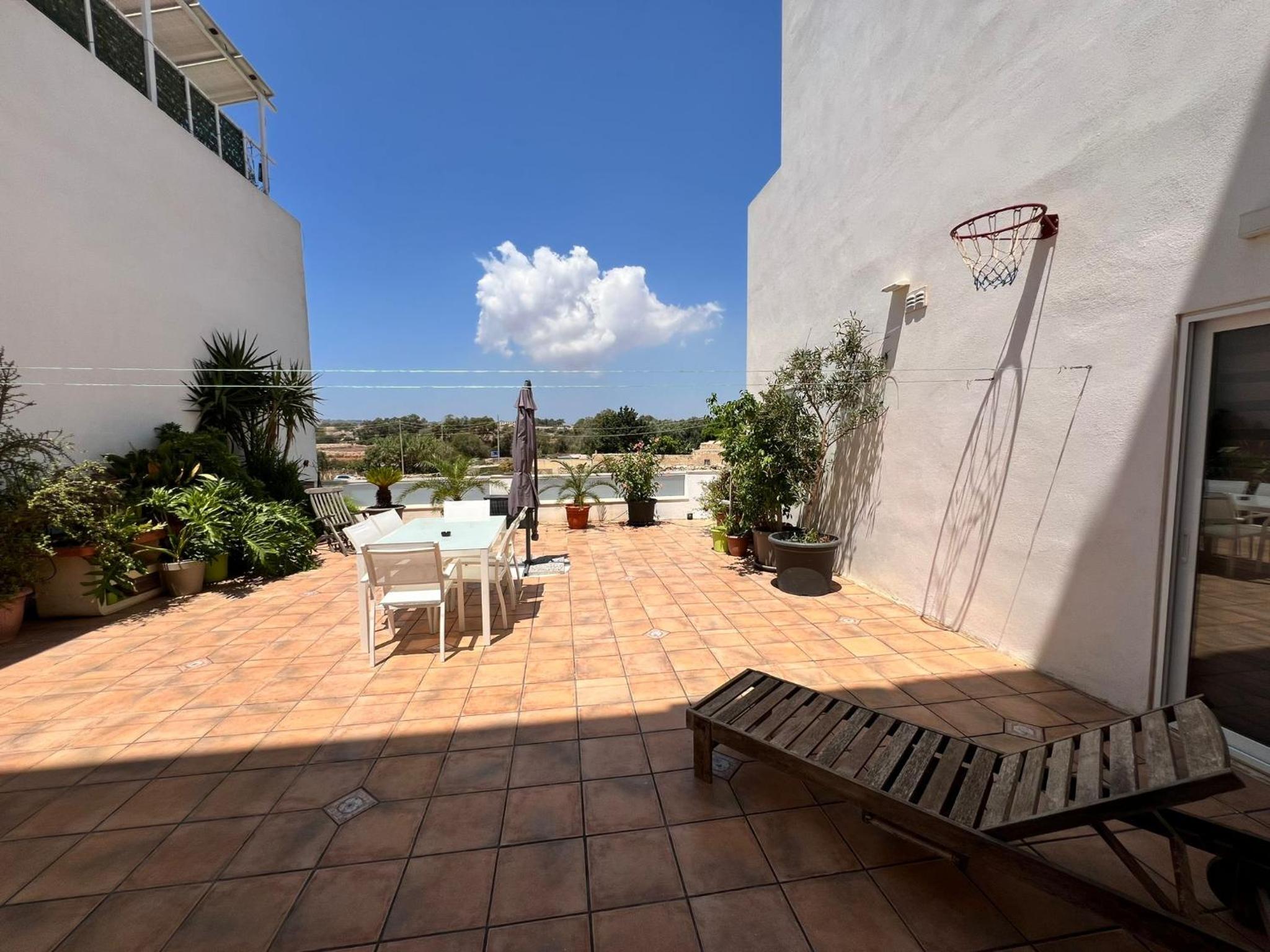 Photo 66