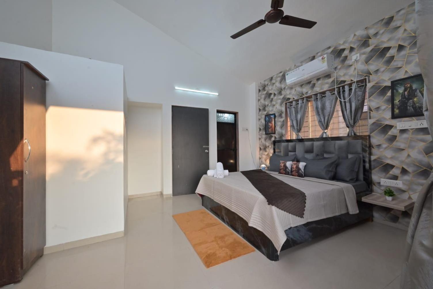EMPYREAN STAY ll 2BHK II LUCIFER VILLA ll PRIVATE POOL II