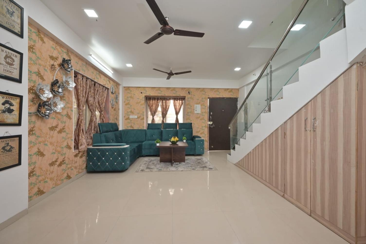 EMPYREAN STAY ll 2BHK II LUCIFER VILLA ll PRIVATE POOL II