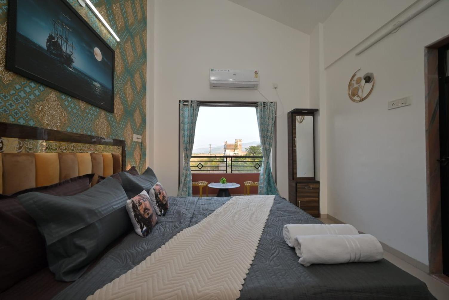 EMPYREAN STAY ll 2BHK II LUCIFER VILLA ll PRIVATE POOL II
