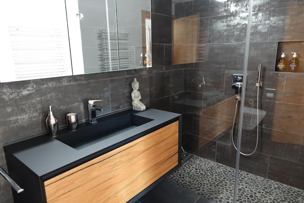 Luxury Chalet in Laax with Stunning Views