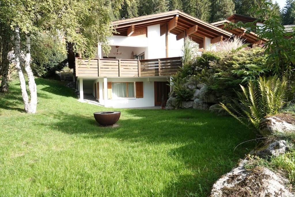 Luxury Chalet in Laax with Stunning Views