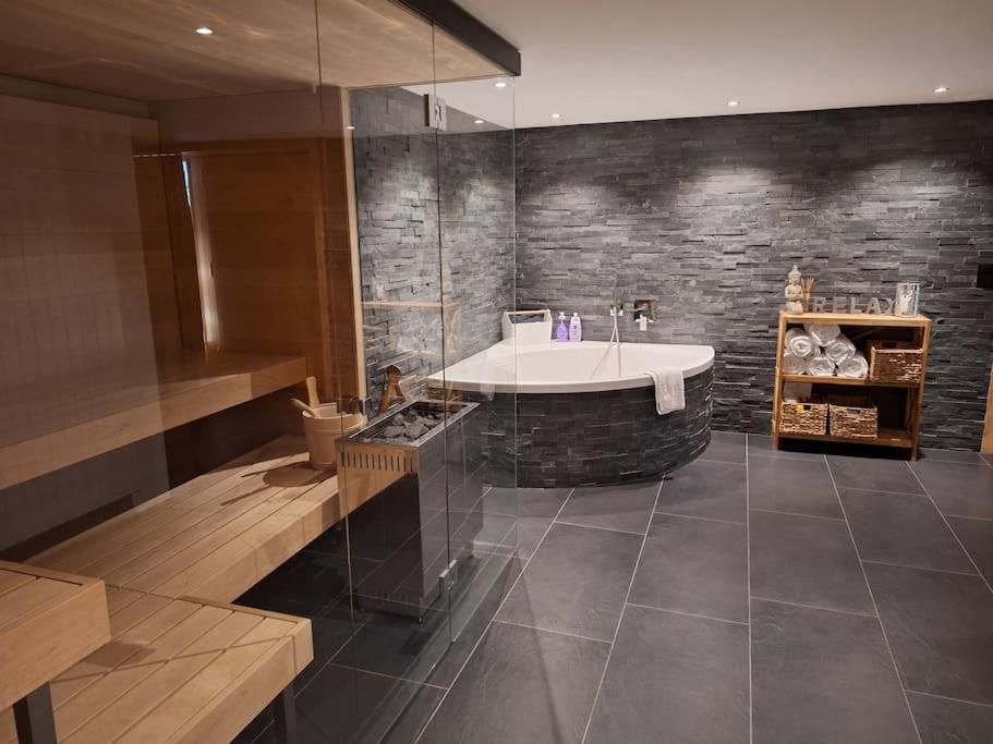 Luxury Chalet in Laax with Stunning Views