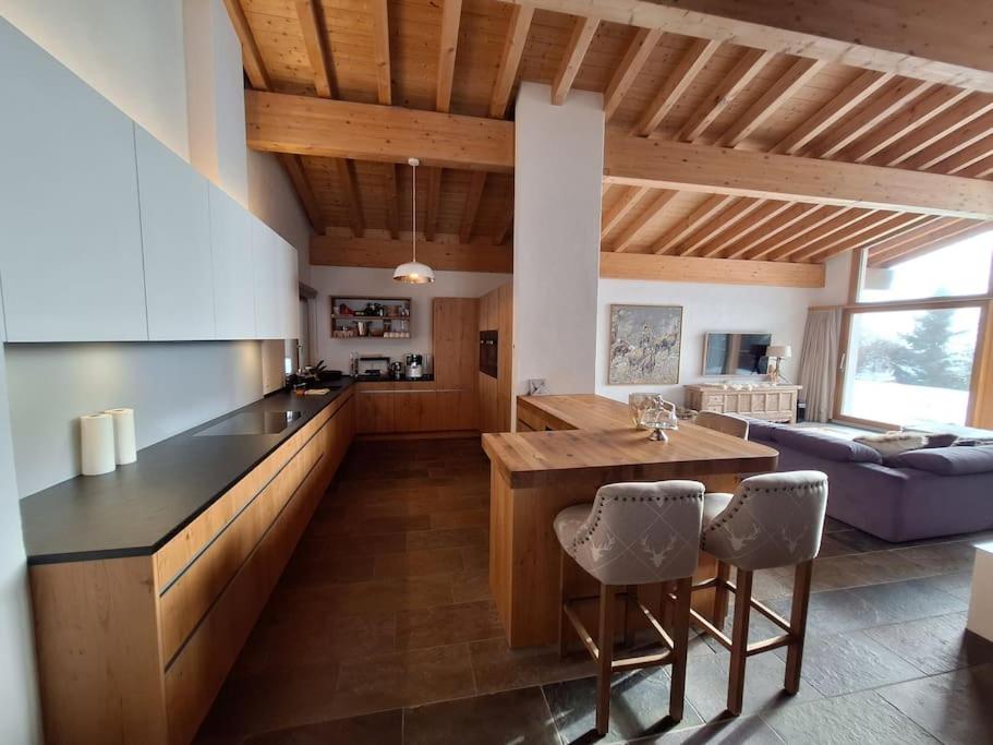 Luxury Chalet in Laax with Stunning Views