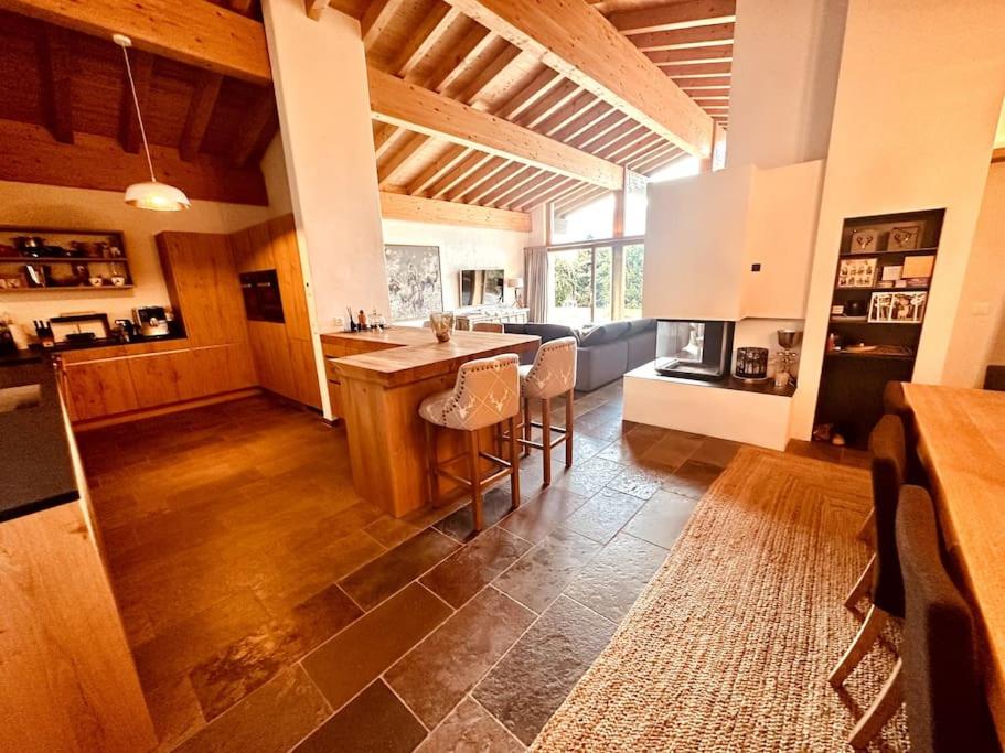 Luxury Chalet in Laax with Stunning Views
