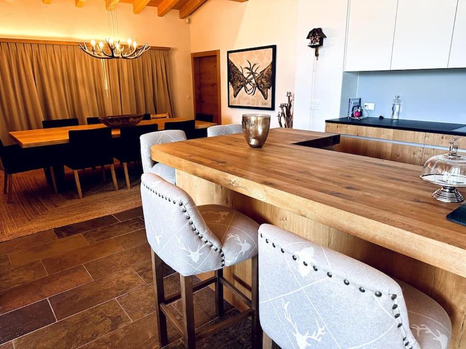 Luxury Chalet in Laax with Stunning Views