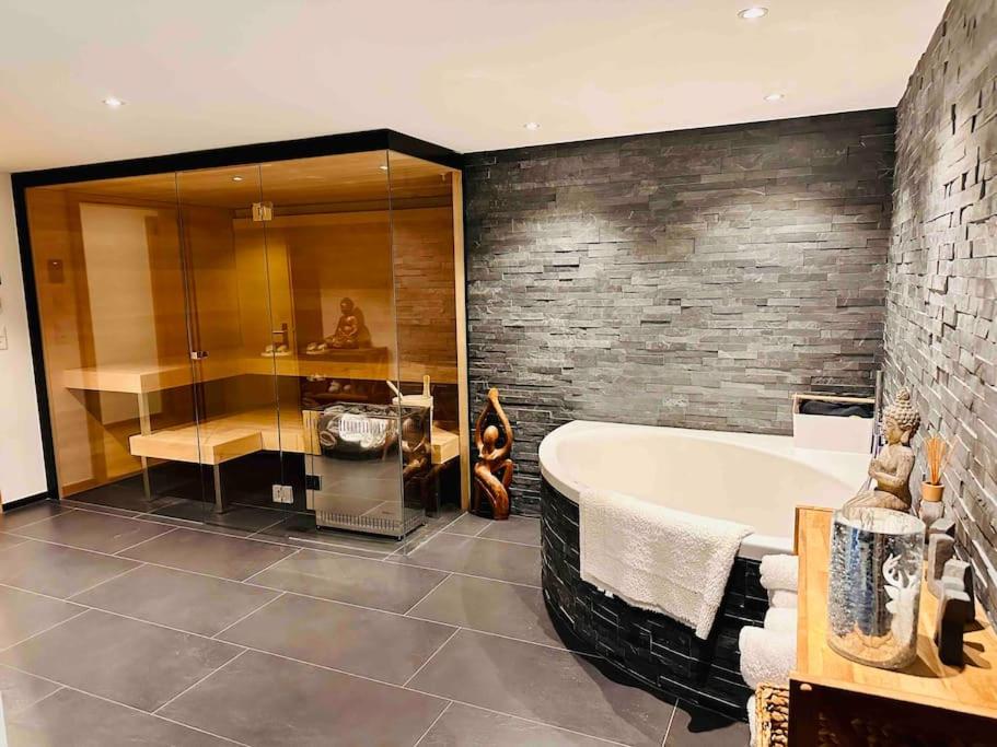 Luxury Chalet in Laax with Stunning Views