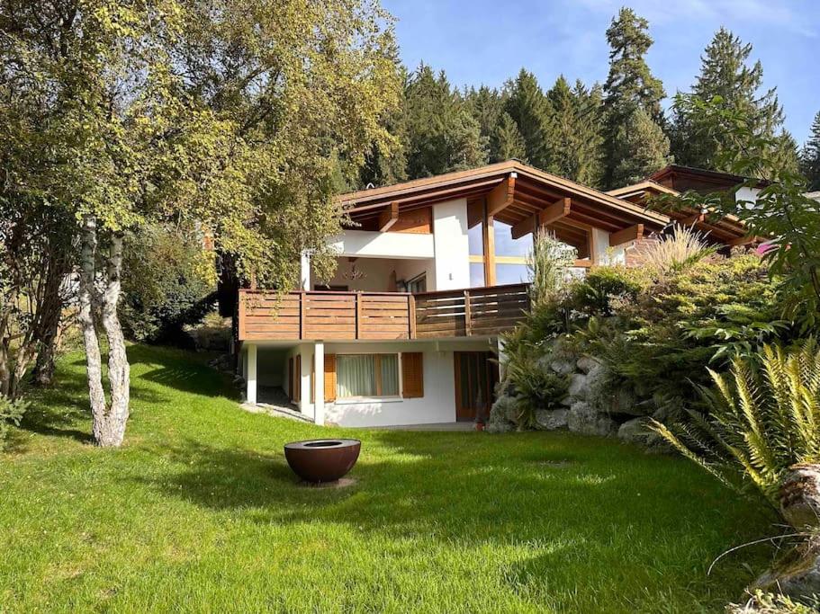 Luxury Chalet in Laax with Stunning Views