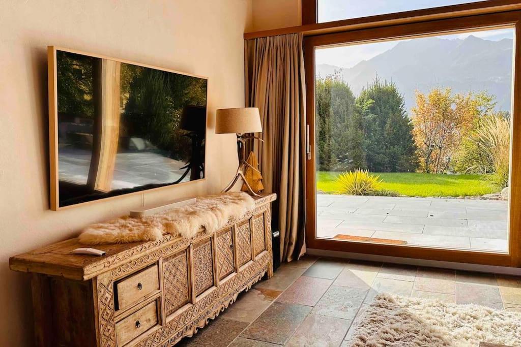 Luxury Chalet in Laax with Stunning Views