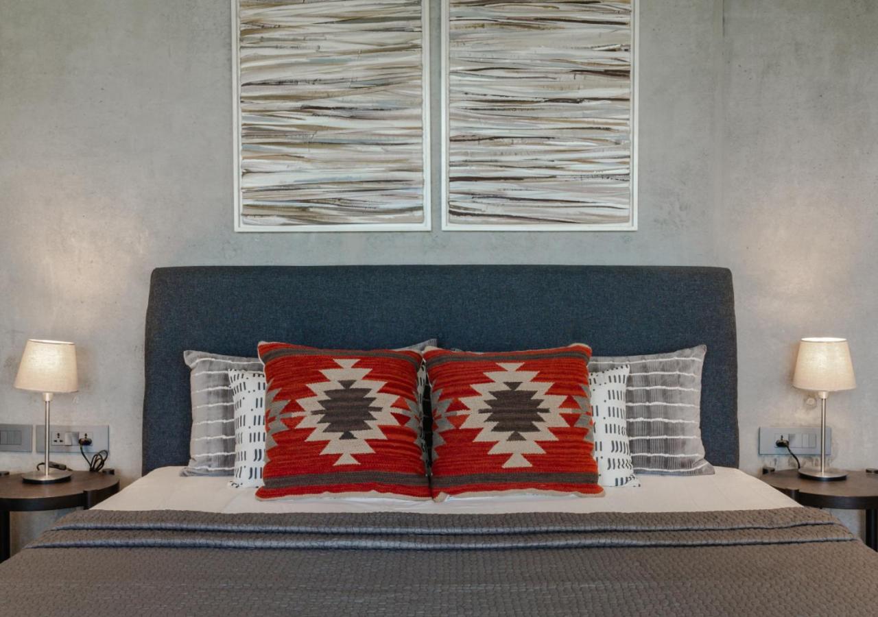 LohonoStays Villa Amani 8A