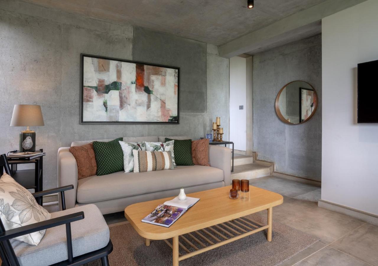 LohonoStays Villa Amani 8A
