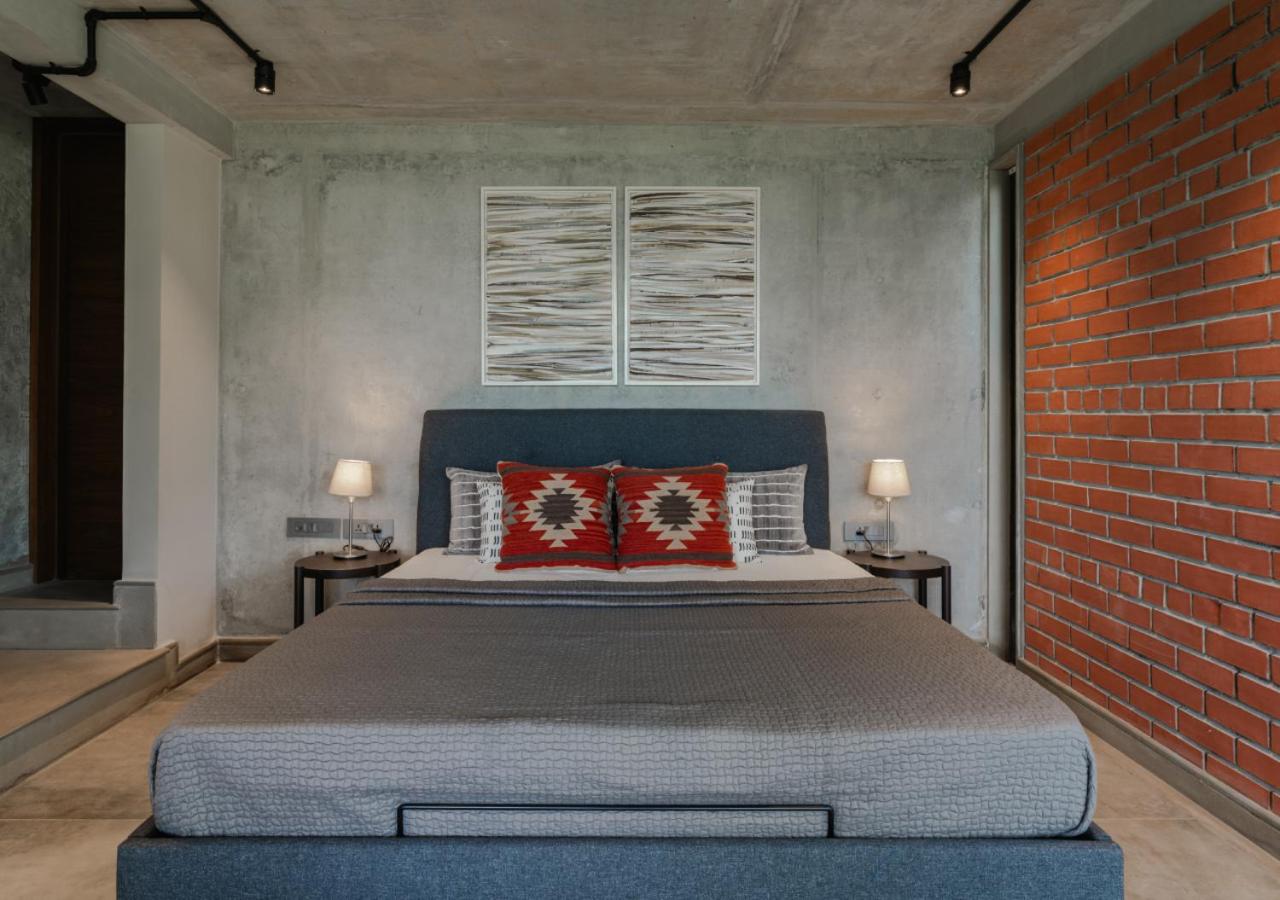 LohonoStays Villa Amani 8A