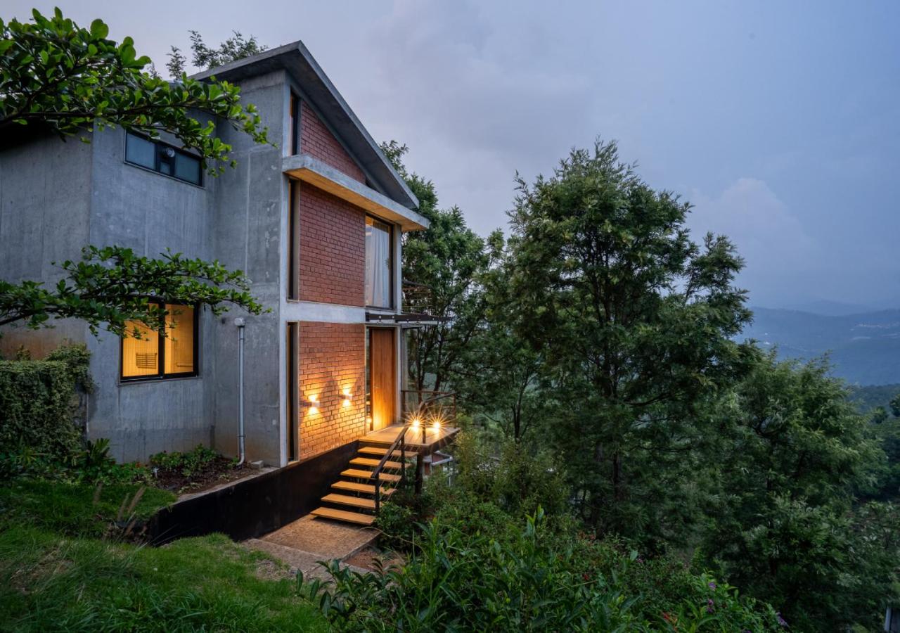 LohonoStays Villa Amani 8A