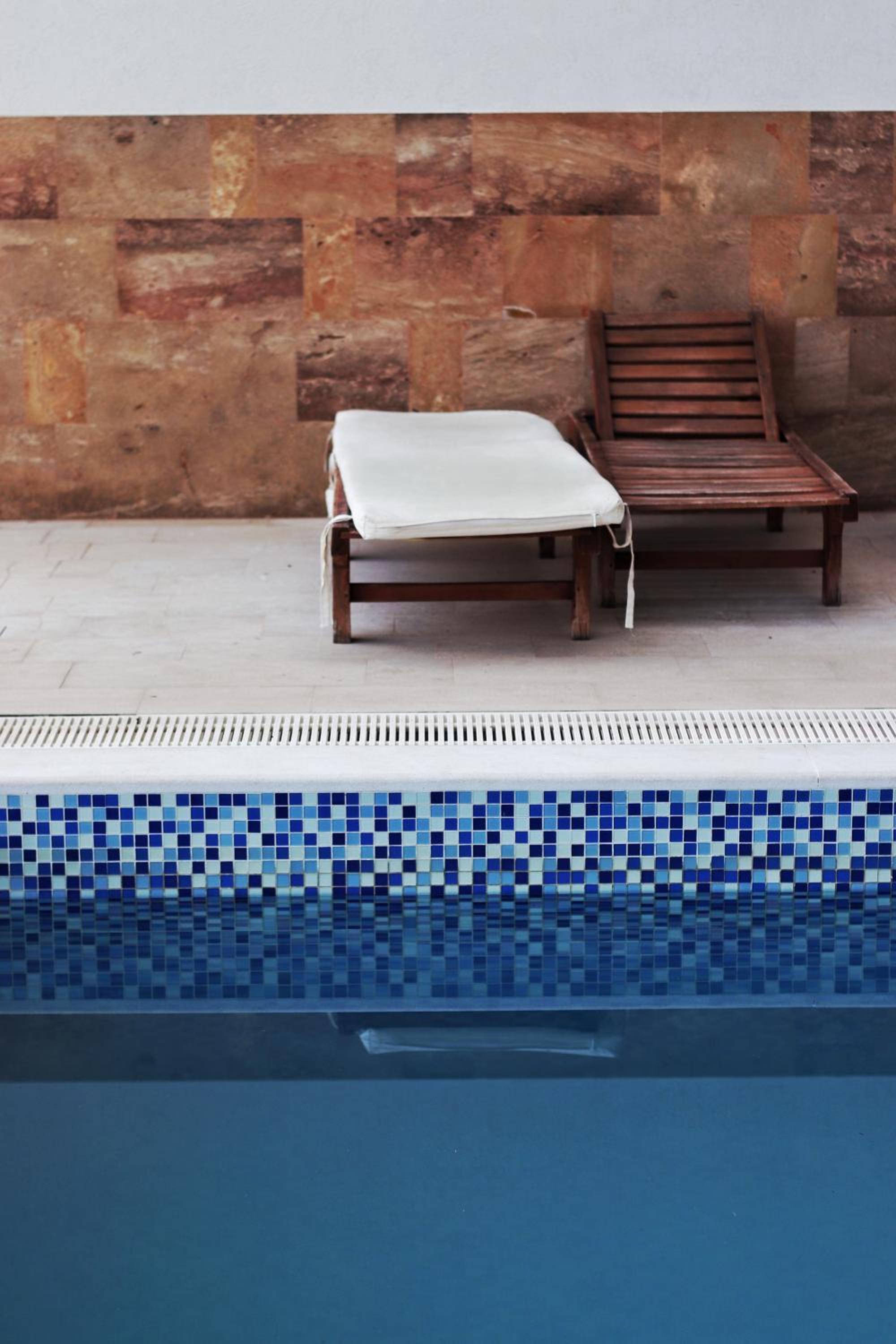 Golden Beach Suites