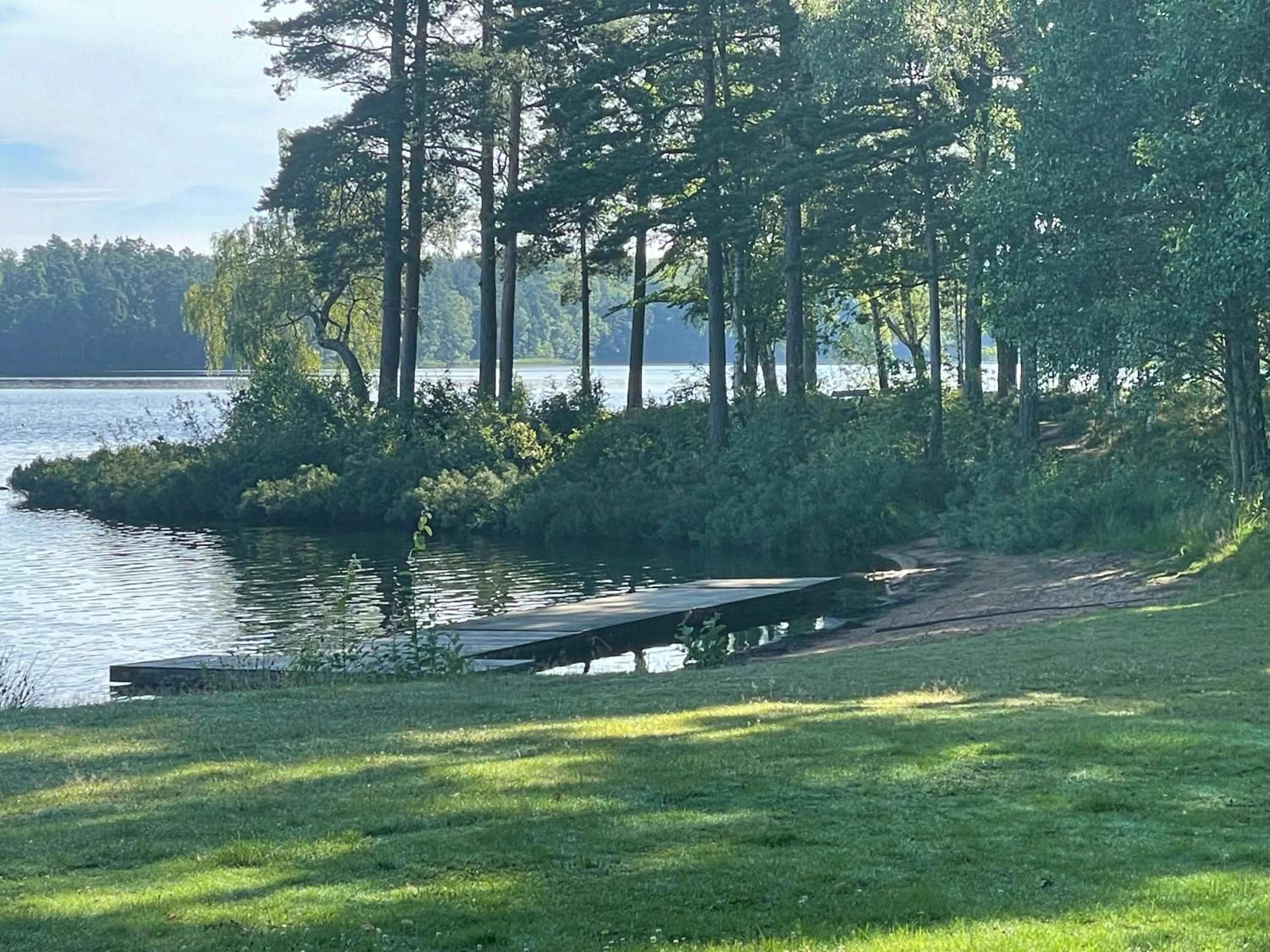 Hus nära naturen och sjö view 3