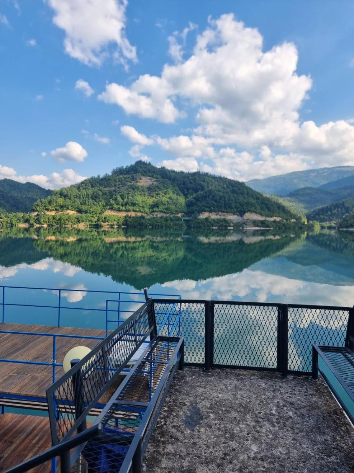AB Apartmani Radešine