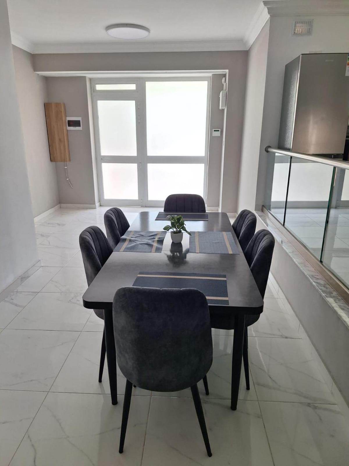 Sunrise Bay Apartments - Frontline Sea Views photo 3
