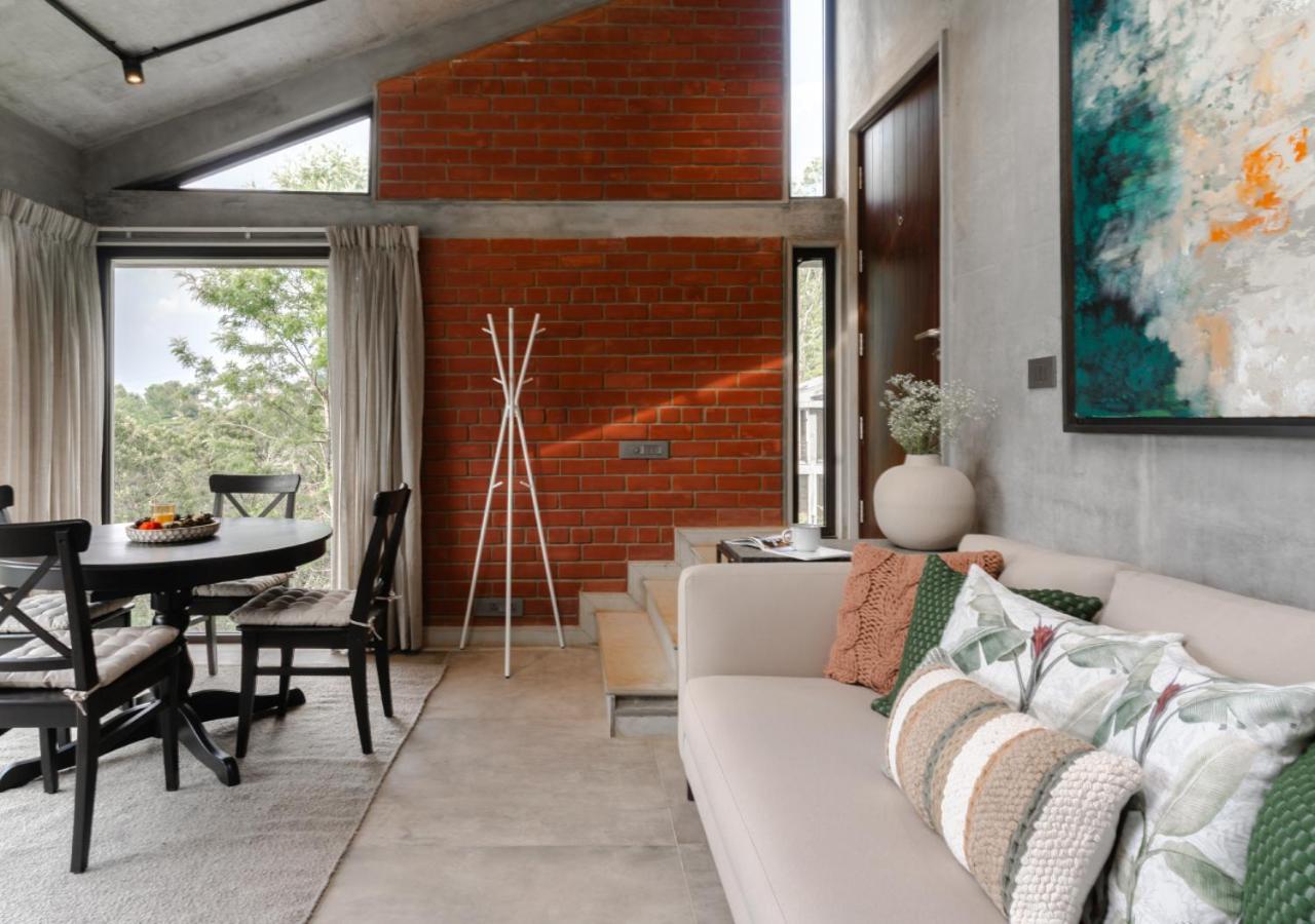 LohonoStays Villa Amani 8A