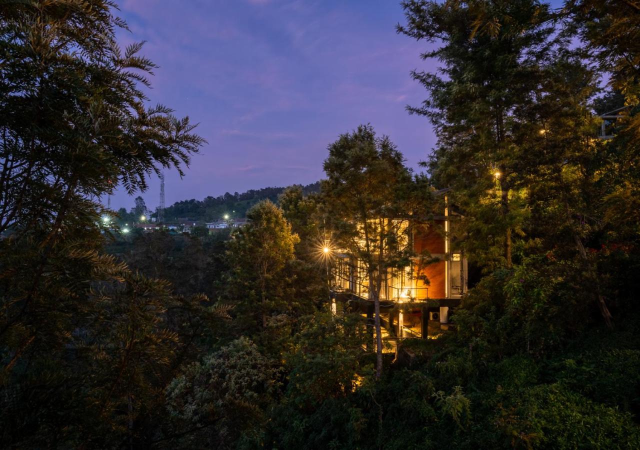LohonoStays Villa Amani 8A