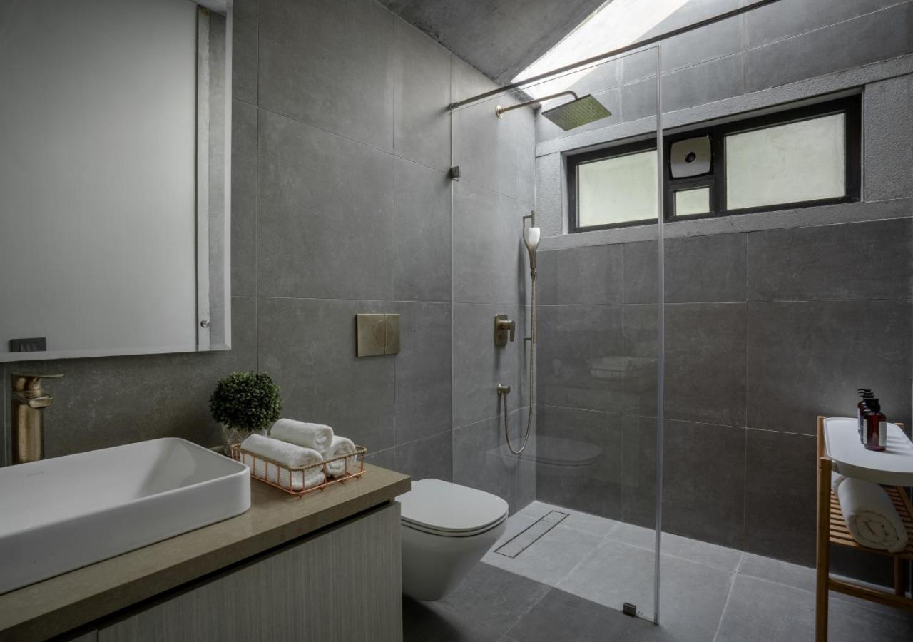 LohonoStays Villa Amani 8A