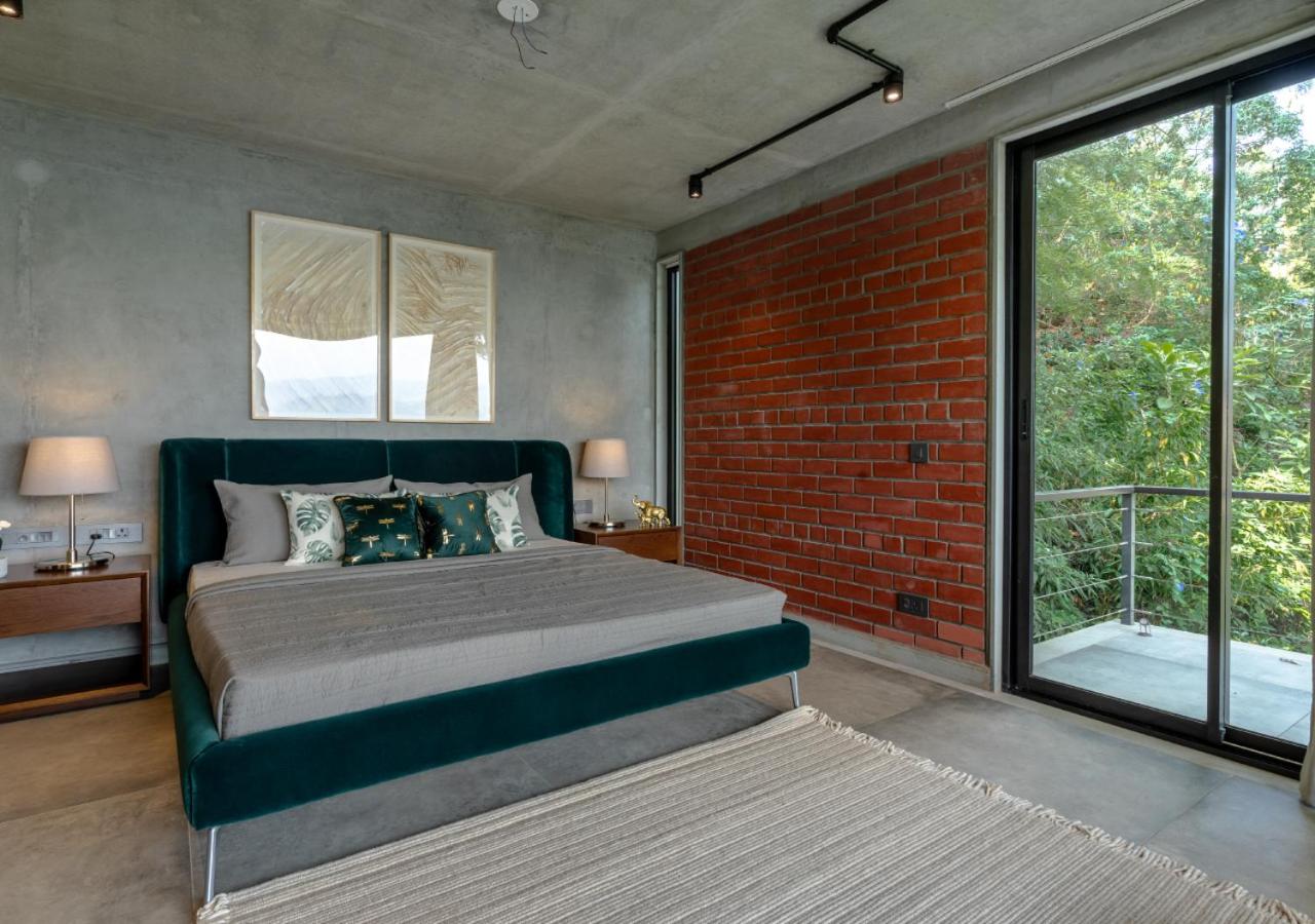 LohonoStays Villa Amani 8A