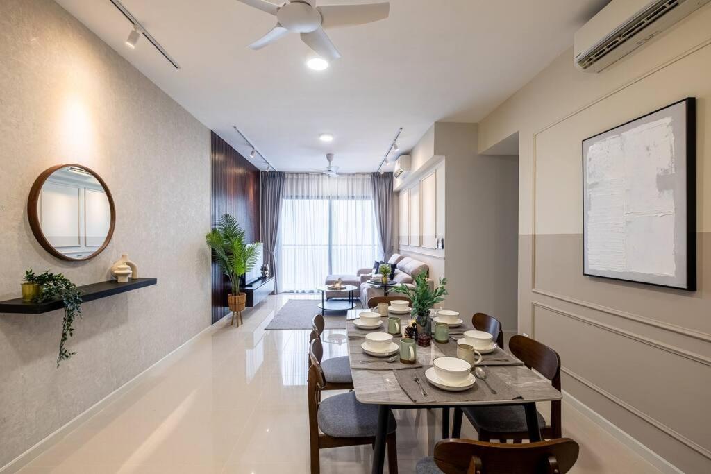 Modern Cozy Sunway Velocity Two 1min to Mrt