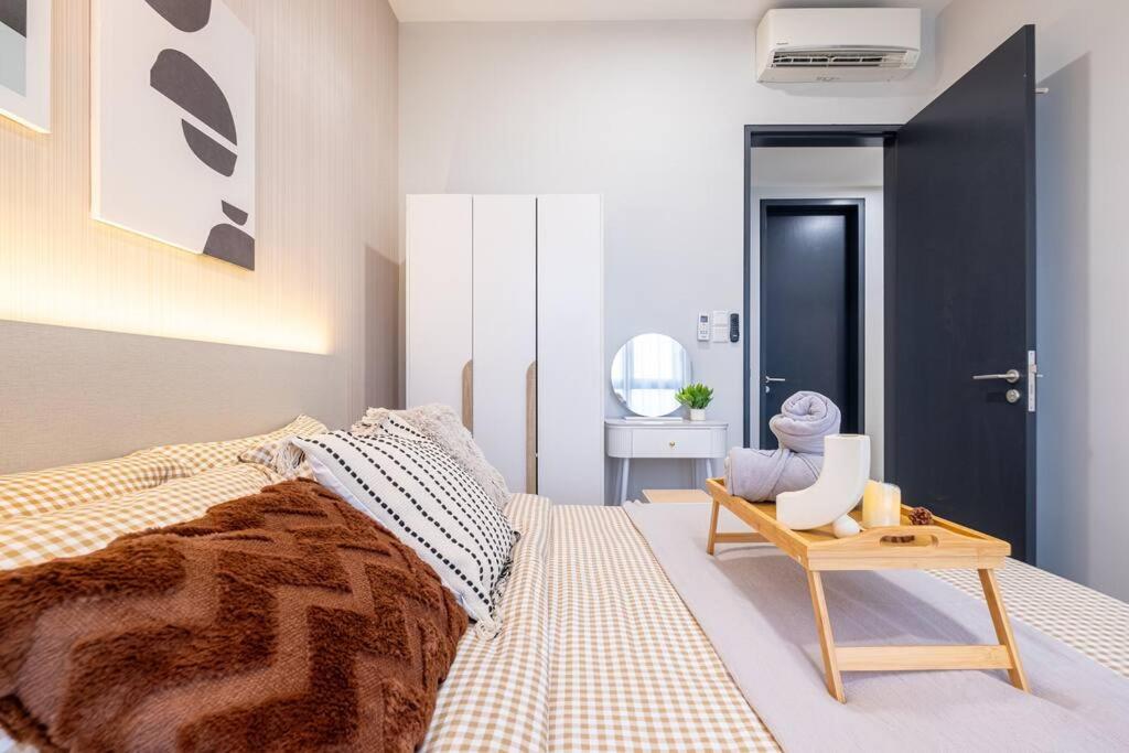 Modern Cozy Sunway Velocity Two 1min to Mrt